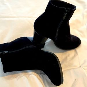 Old Navy Zip Up Ankle Boots